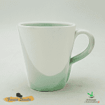 Taza de cerámica hecha a mano verde marina, con diseño moderno y asa para un agarre perfecto